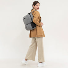 画像をギャラリービューアに読み込む, TST-0012 TRAVEL SENTRY 折りたたみ式バックパック