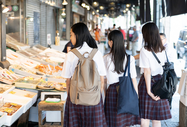 修学旅行にちょうどいいスーツケースは？—サイズ・デザイン・機能、すべて解決します