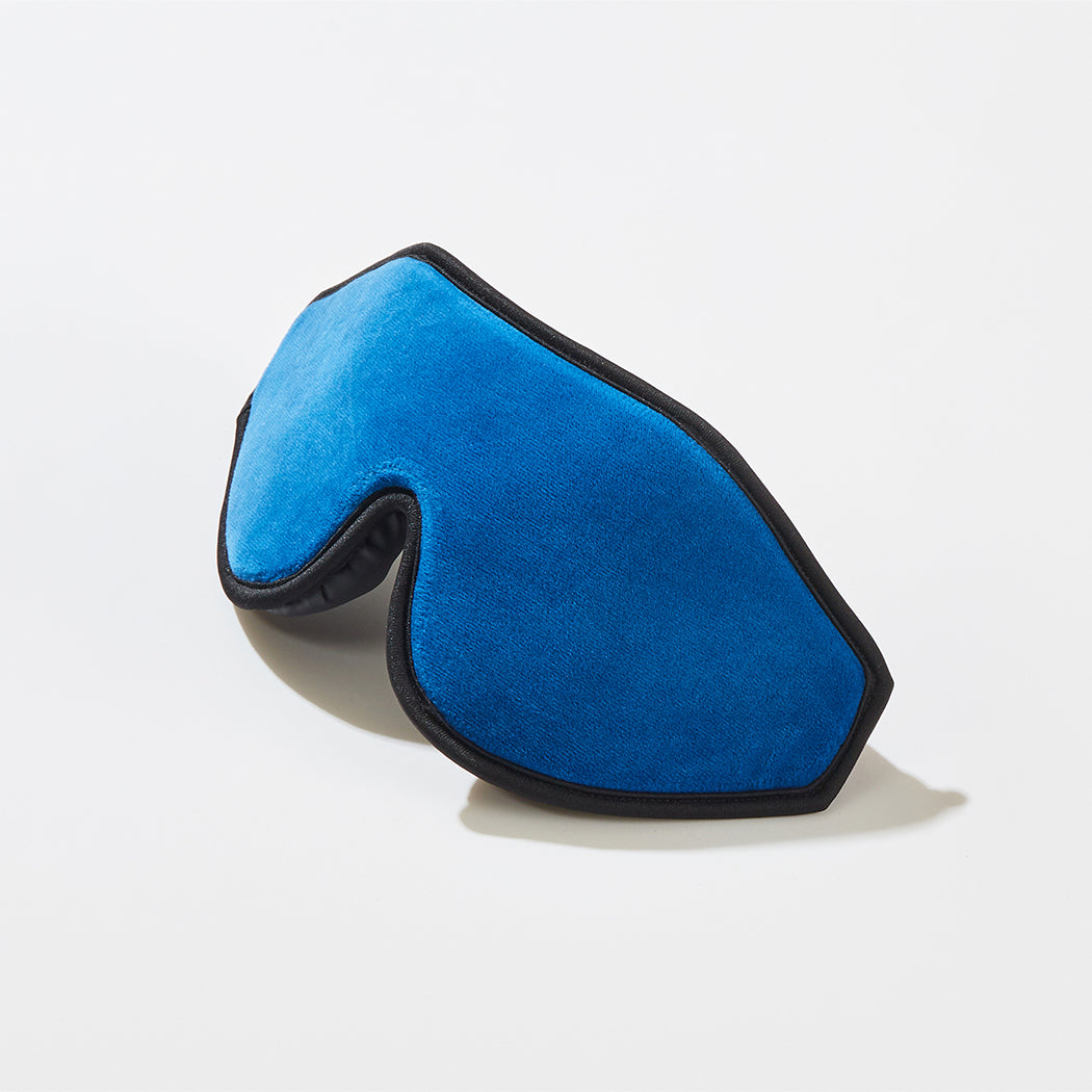 立体的なデザインで睡眠をサポートするアイマスク【TRAVEL