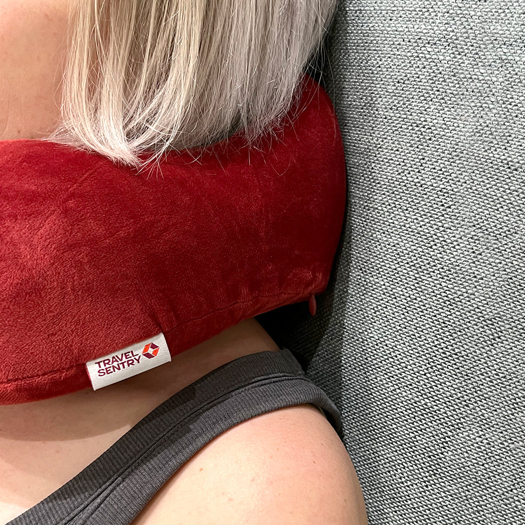 移動中の睡眠を完全サポート。パーフェクトレストトラベルネック枕